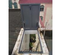 Couvercle de Toit pour fenêtre de Toit, Porte de sécurité en Acier avec poignée à Interrupteur, Trappe d'évacuation galvanisée pour entrepôt, Grenier, Cave, Cadre en Aluminium galvanisé (95
