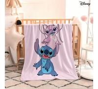 Couverture polaire imprimée violet clair minimaliste avec les personnages classiques de Disney Stitch et Angel. Couverture douce et légère pour se reposer et se réchauffer, convient pour le canapé, le