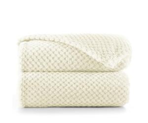 DecoKing Couverture Polaire 220 x 240 cm Plaid Doux en Microfibre pour Lits Canapés Chaises et Divans Style Scandinave Chaude Légère et pour Toutes Les Saisons Crème Henry