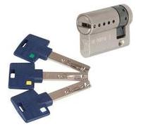 Demi-cylindre européen Mul-T-Lock 262S+ - 42,5 mm - 3 clés - Barre de renfort - 425262CBR