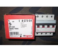 Legrand Disjoncteur DX3 407901 - tétrapolaire 32 A Courbe C 6/10 kA 4P bornes à vis
