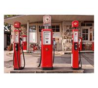 DOMEVISTA Papier Peint Photo Intissé Pompes Essence Façade Rouge 400x260 cm | Chrome Nostalgie Années Cinquante Vintage Station Fresque Panorama Tapisserie XXL; colle incluse.