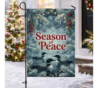 Drapeau de jardin de Noël avec citation Season Of Peace Winter Loons 30,5 x | Scène d'étang d'hiver, drapeau de cour, baies de houx, branches de pin, lumières scintillantes, décoration de cour extérieure
