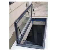 Egress Fenêtre de toit pour grenier et sous-sol, fenêtre de puits d'éclairage souterrain, couverture de puits de toit manuel avec double couche trempé, design incliné/plat (450 x 650 mm)