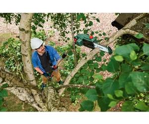 Élagueuse sur perche sans fil, Bosch UniversalChainPole 18, Coupe 15cm, Système 18V (Livré sans batterie ni chargeur)