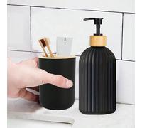 Ensemble de meuble de salle de bain, comprenant un distributeur de lotion et un porte-brosse à dents avec couvercles en bambou. Décoration de salle de bain, décoration d'automne, retour à l'école Tail