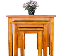 Ensemble de tables gigognes en bois massif, composé de 3 tables : une table basse et deux petites tables d'appoint, idéales pour le salon