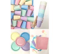 Ensemble de vaisselle sur le thème "Arc-en-ciel pastel" : 35 gobelets, 40 assiettes, 100 serviettes