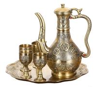 Ensemble de vin en métal bronze 5 pièces avec design en relief 3D, alliage | Carafe à décanter 500 ml, 4 verres et plateau 27 cm, style nordique pour bar à la maison et fête