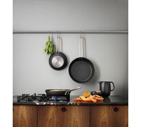 Poêle antiadhésive PROFESSIONAL 24 cm, manche inox, Eva Solo