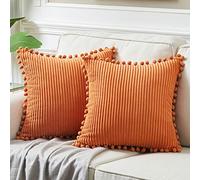Fancy Homi Lot de 2 Housses de Coussin décoratives carrées avec Pompons en Velours côtelé uni et pour décoration d'automne, canapé, Sofa, Chambre à Coucher, Voiture, Salon (45 x 45 cm, Orange)