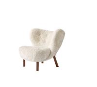 Fauteuil &Tradition Little Petra VB1 en Peau de Mouton Clair de Lune/ Noyer
