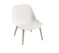 Muuto Chaise lounge Fiber wood base natural white. pieds en chêne