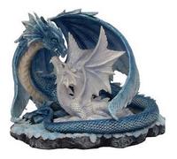 Figurine bleu et blanche en résine d'un dragon avec son petit