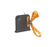 Fiskars Aiguiseur de Ciseaux, Idéal pour les Ciseaux de Cuisine Destinés aux Droitiers, Conception Ergonomique, Au Moins 55% de Matériaux Recyclés, Boîtier en ABS Recyclé à 80%, Noir/Orange, 1081190
