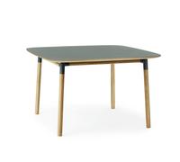 Normann Copenhagen Table à manger Form 120x120 cm green. pieds en chêne