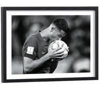 Générique Tableau Cristiano Ronaldo 40 x 30 cm avec cadre en bois noir inclus - Affiche football noir et blanc