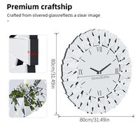 Grande horloge murale ronde - 80 cm. Horloge murale en verre avec un bord 3D facetté. Décoration moderne pour le salon et la cheminée