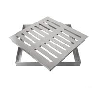 Grille de drainage d'extérieur avec construction en acier inoxydable et design à double rangée de trous, finition antidérapante pour un drainage sûr et efficace (300 x 300 x 30 x 3 mm)
