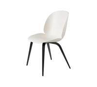 GUBI Chaise Beetle alabaster white. structure en hêtre lasuré noir