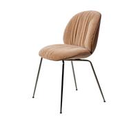 GUBI Chaise Beetle Soft. dossier avant recouver Tabouret Belsuede Dedar 132. noyer mat-dossier noir. chrome
