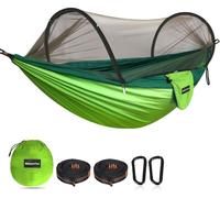 Hamac avec moustiquaire, dimensions 275x140 cm, coloris vert clair/vert foncé, fabriqué en nylon parachute, capacité de charge de 300 kg, inclut des mousquetons et des sangles en nylon