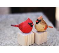 Hand Carved Wooden Northern Cardinal Bird Figurines Wooden Bird Statues for Home Decor Bird Ornaments for Shelf Decor (Male and Female Cardinal)