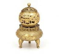 harayaa Brûleur d'Encens en Laiton Brûleur Encens Encensoir Brûleur Arômes Diffuseur Encens Relief Sculpté Ajouré avec Couvercle et Bouton Base à Trois Pieds, Couleur Cuivre D Origine