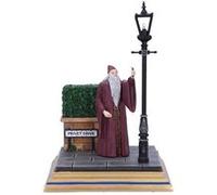 Nemesis Now Figurine Lumineuse Harry Potter Privet Drive de 18,5 cm, en résine, Produit Officiel Harry Potter, scène de Dumbledore, moulée dans la résine la Plus Fine, Peinte à la Main