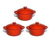 Hobby Tech Lot de 3 Mini Cocottes Rouges Céramique Double Poignées avec Couvercle 13,5cm x 8cm Contenance Moule 200ml Ramequin Résistant Haute Température Four pour Petits Plats (Rouge, Lot de 3)