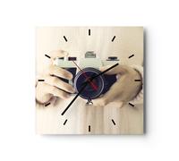 ARTTOR Horloge Murale Design Carrée 30x30 cm Autres Personnes - 4930 | Appareil Photographie Rétro Horloge Décorative Pendule Murale Silencieuse Petit Décoration Murale Salon Cuisine ARTTOR