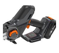 Husqvarna Aspire PE5-P4A Élagueuse sans fil 18 V avec batterie 4 Ah et chargeur, mini tronçonneuse avec manche télescopique jusqu'à 1,7 m, scie d'élagage pour coupe d'arbres, système Power For All