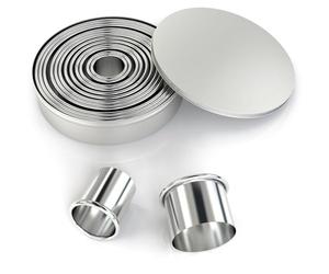 Intirilife Set de 12 emporte-pièces en Argent avec boîte de Rangement -2,2 cm à 10,8cm- Cutter Anneaux Ronds en Acier Inoxydable pour Biscuits Cookie Plätzchen Gebäck Moule à pâtisserie