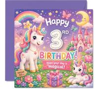 Jolie carte d'anniversaire pour 3e anniversaire - Aventure de licorne magique - Scène de conte de fées pastel avec arc-en-ciel, château et papillons - Carré de 145 mm, enveloppe incluse