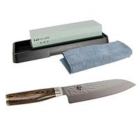 Kai Shun Premier Tim Mälzer Coffret cadeau | TDM-1702 Couteau Santoku japonais lame 18 cm | + pierre à aiguiser KAI AP-0305 + chiffon de polissage de qualité supérieure