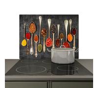 KitchenYeah© Plaque Anti Projection Cuisine 71x52 cm Décoration Couvercle Éclaboussure Crédence, Protection Induction Cuillères - Béton - Herbes - Epices