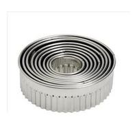Lacor 68070 Emporte-Pièces Boîte de 9 Découpoirs Ronds Cannelés en Inox