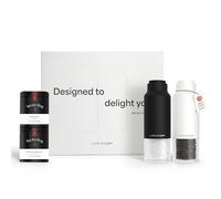 LARS NYSØM Moulin à Sel et Poivre - Set Cadeau Design Bouteille avec 2 Épices Premium (Sel & Poivre) - Coffret Élégant pour Cuisine et Amateurs de Saveurs