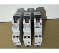 LEGRAND DNX³ - Lot de 3 disjoncteurs 32A auto Ph+N courbe C 4.5kA 230V - 406786
