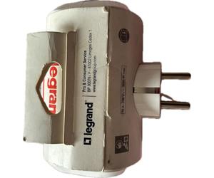 Legrand - Fiche multiprises - 16A - 2x2P+T - 2 sorties latérales avec bouchon- blanc/gris - 050637