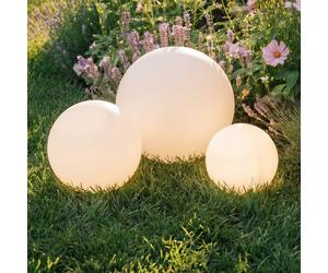 Lindby Lampes solaires LED Lago, set de 3 boules, piquet terre, blanc Lago, blanc, Matière Plastique, Moderne, Lampe solaire