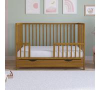 Lit bébé Asher 120x60 cm avec matelas en mousse microfibre matelassée – Lit pour bébé en bois convertible en lit pour enfant, avec un grand tiroir et barrière de sécurité intégrée, finition chêne doré