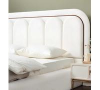 Lit moderne avec tête de lit moelleuse en blanc pour une chambre à coucher élégante