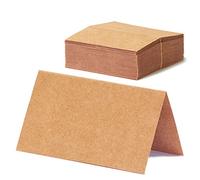 Lot de 100 marque-places en kraft, supports de table rustiques à personnaliser pour réceptions, fêtes ou mariages.