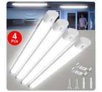 Luminaire LED pour pièces humides, détecteur de mouvement, design compatible avec les réseaux, lumière neutre, oui