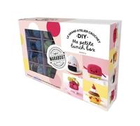 Ma Petite Lunch Box - Coffret Avec 10 Pelotes De Fil 100% Coton, 1 Crochet Du Rembourrage, Des Yeux De Sécurité Et 1 Livre De Crochet Expliquant Toutes Les Étapes Des 4 Modèles