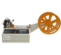 Machine automatique à couper les sangles et les rubans - Ecran LCD - Prise 220 V EU - 400 W - Largeur 1-98 mm - Longueur 1-99999 mm - Précision ±0,1 mm - Blanc