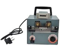 Machine automatique électrique pour la suppression des pointes de bec chez les poulets. Machine de découpe des becs de poulets. Équipement de découpe pour la suppression des pointes de bec