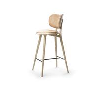 Mater Chaise de bar basse Mater High Stool Backrest cuir naturel. support en chêne laqué mat