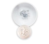 Mathilde M Porte Savon Rond Ange en céramique Couleur Blanc dim: 9.5cm + Savon côtelé parfumé Fleur de Coton 85 GR